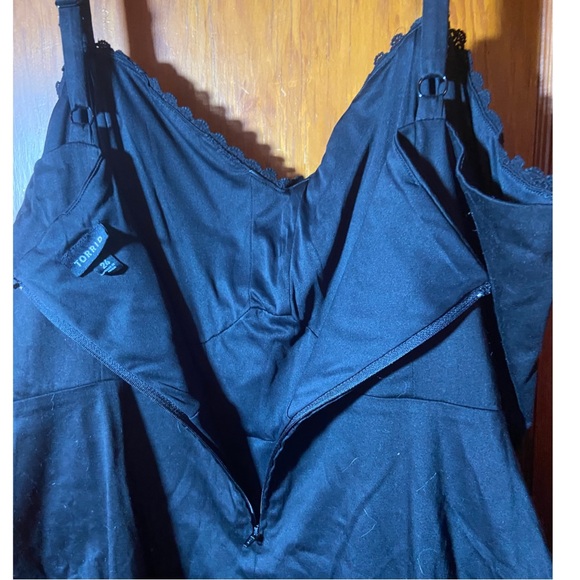 Torrid Dress Midi Sleeveless Vegan Leather Lace Up Corset Goth Witchy Halloween - Picture 4 of 5